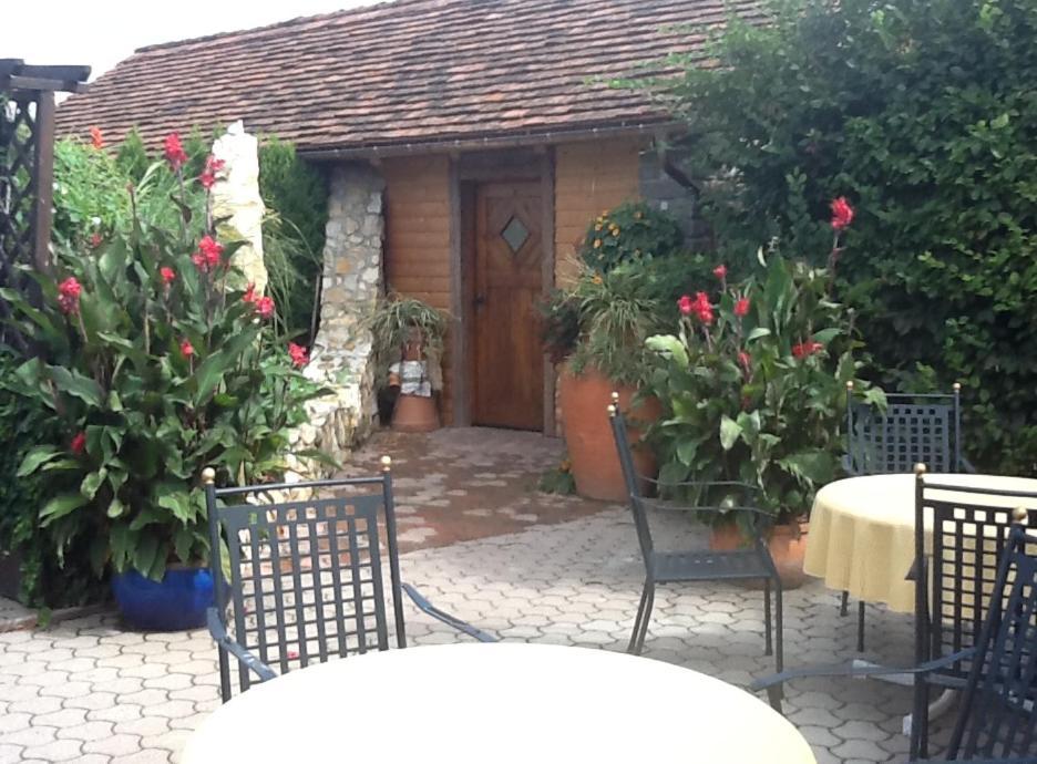 באד וולטרסדורף Landhotel Erhardt מראה חיצוני תמונה